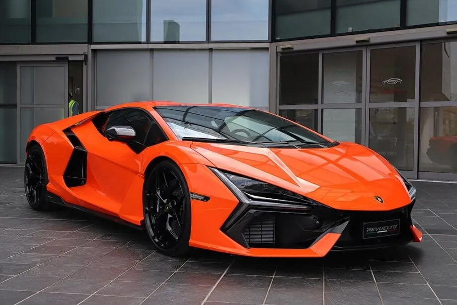 Zdjęcie Ile kosztuje wypożyczenie lamborghini aventador? Sprawdź ceny i ukryte koszty