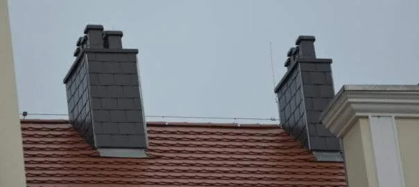 Zdjęcie Ile kosztuje obróbka komina struktonitem? Sprawdź ukryte koszty