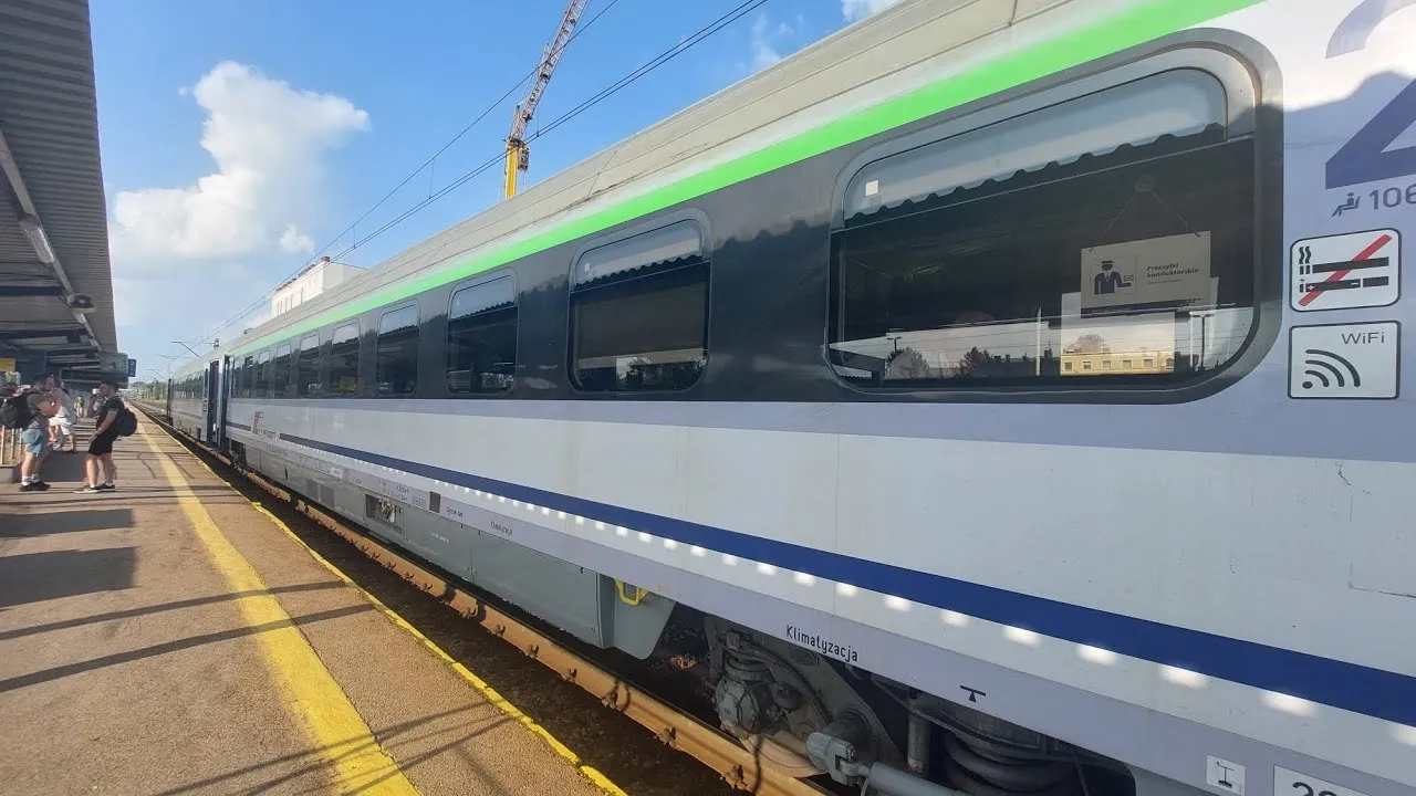 Zdjęcie Jak wygląda pociąg intercity w środku? Zobacz komfort i udogodnienia