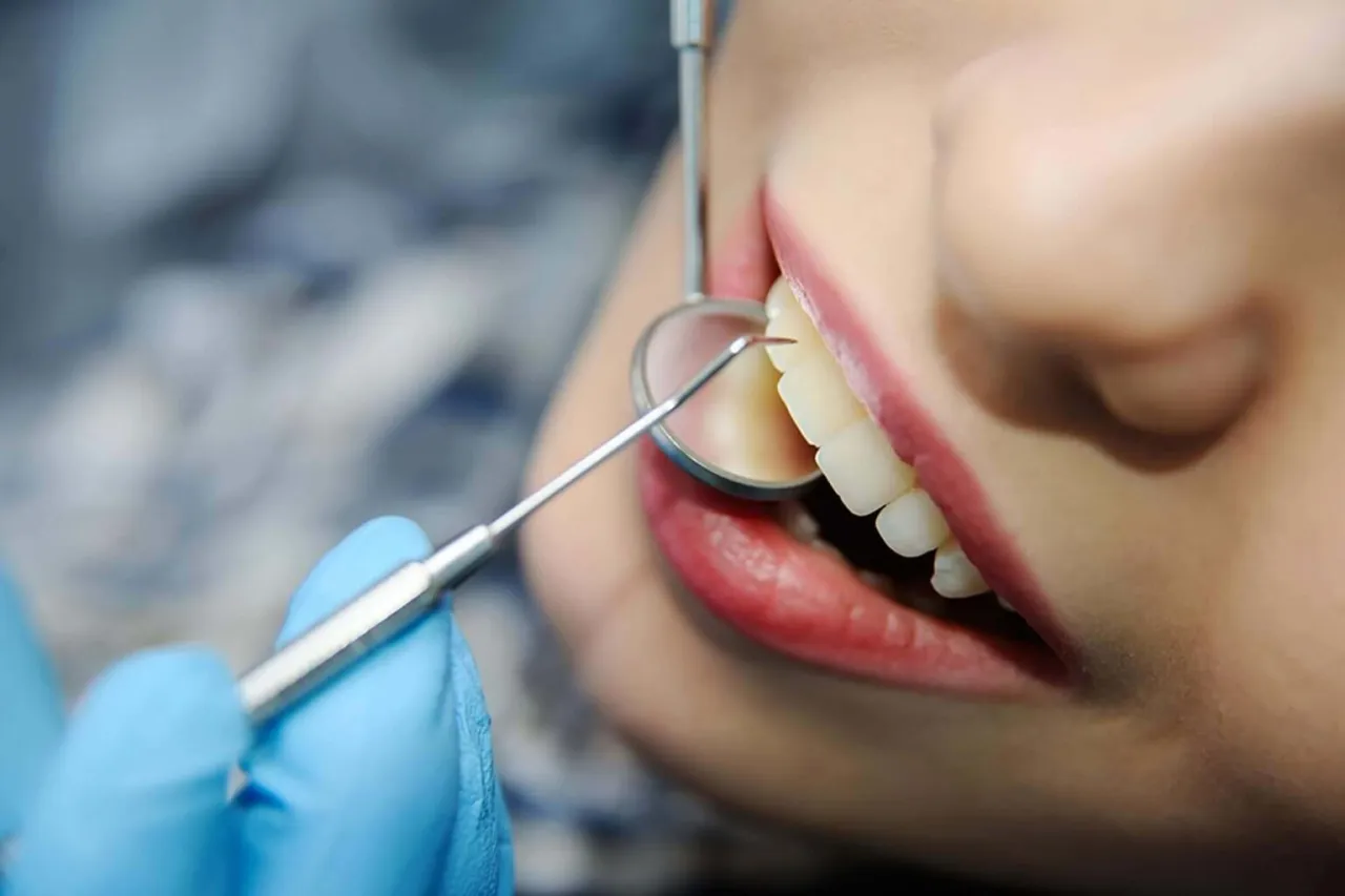 Zdjęcie Czy można jeść przed dentystą? Sprawdź, co warto wiedzieć przed wizytą