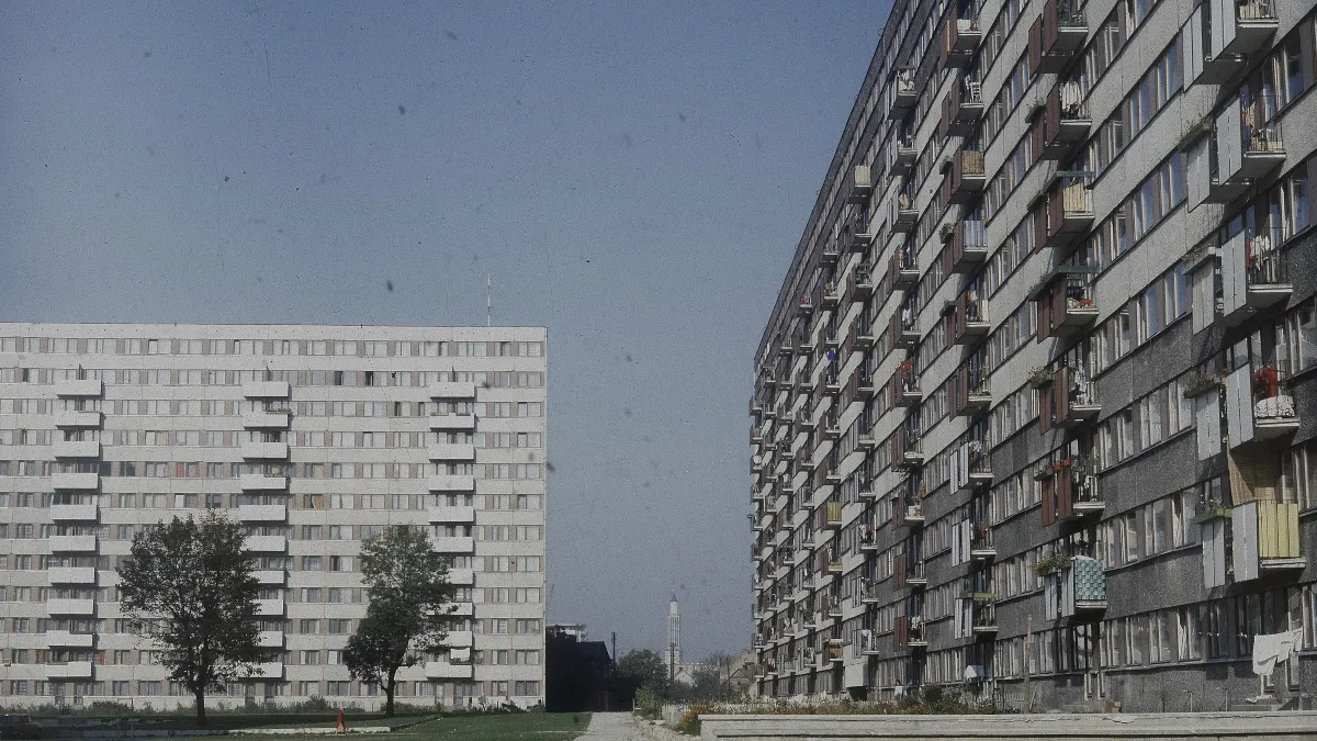 Zdjęcie Z czego budowano bloki? Poznaj tajemnice budownictwa z lat 60.