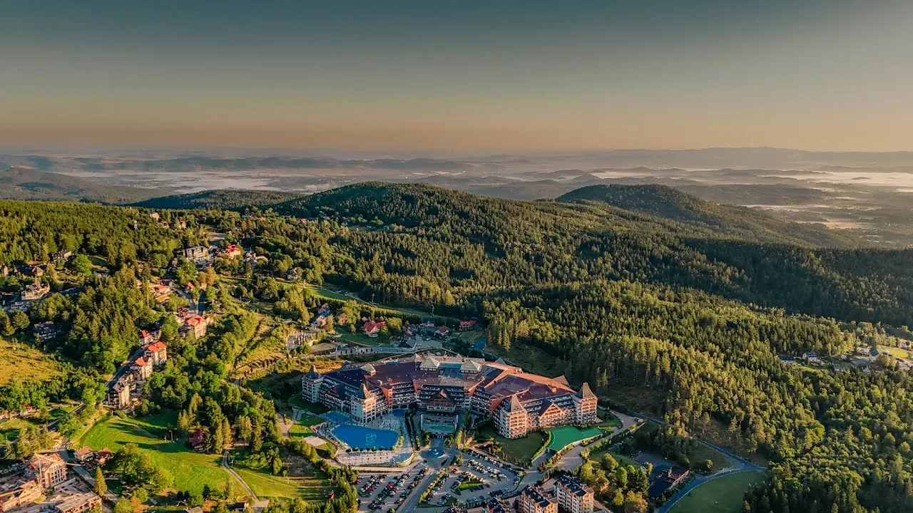 Zdjęcie Hotel Gołębiewski Karpacz - Kiedy powstał i jakie miał wyzwania?