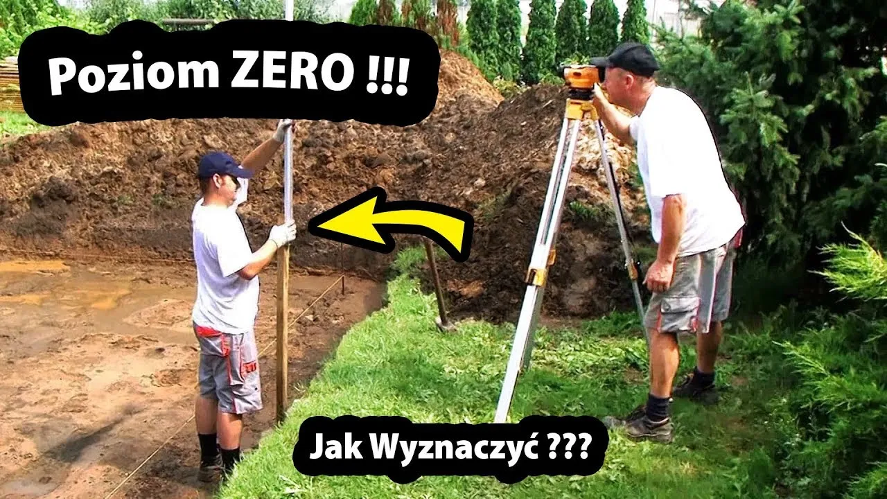Geodeta wyznacza poziom zero na budowie