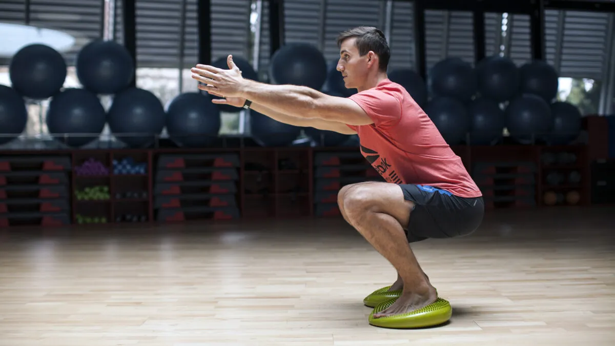 ćwiczenia równowagi w domu