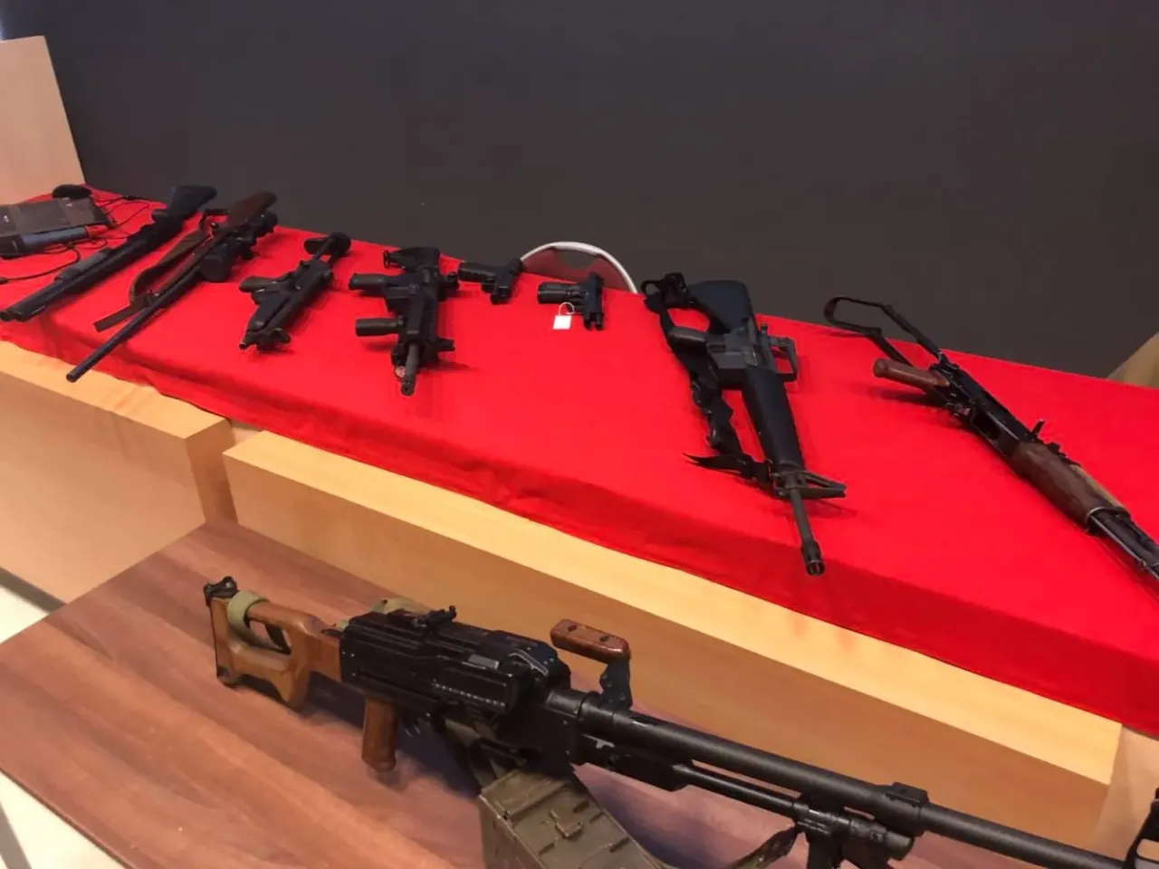 R&oacute;żne rodzaje broni strzelnica