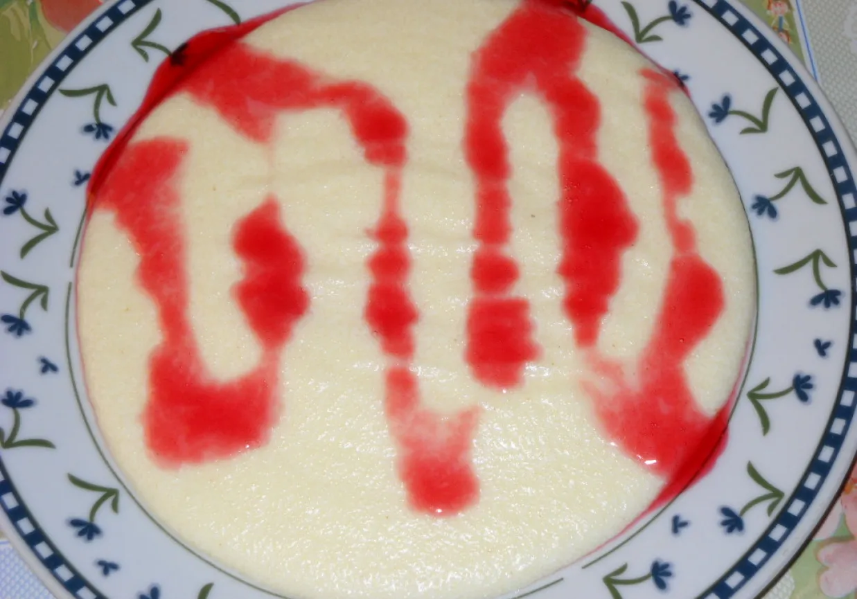 Kasza manna z sokiem malinowym nostalgia