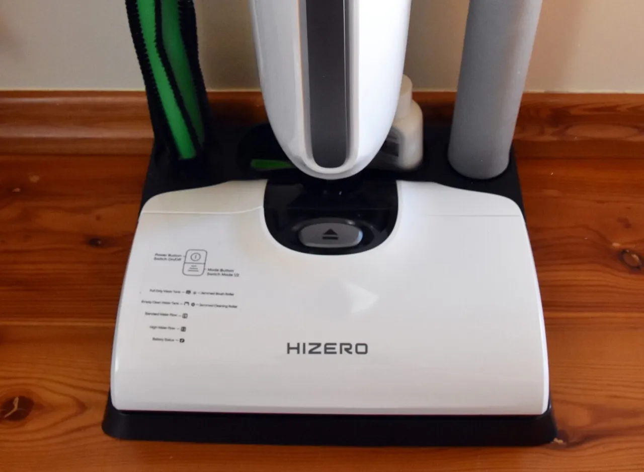 bezprzewodowy mop elektryczny myjący panele laminowane