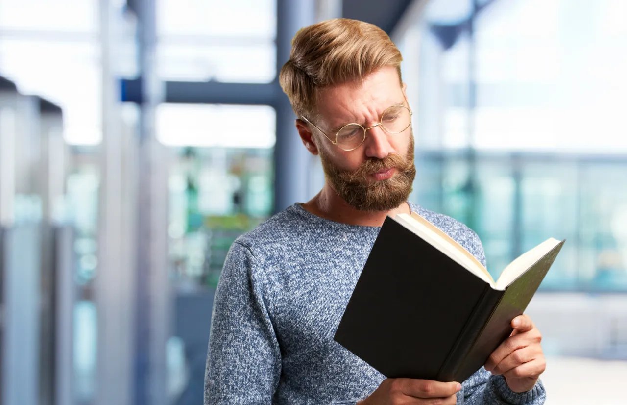 literackie postaci czytające książki