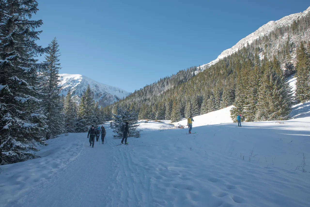 Zimowy szlak na Giewont oblodzenie