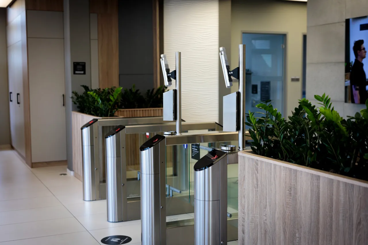 system kontroli dostępu awaria