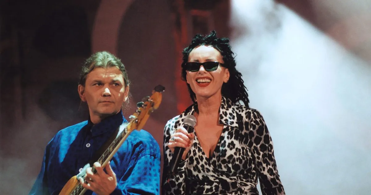 Zdjęcie Kto śpiewa "Kocham cię, kochanie moje"? Historia i tajemnice