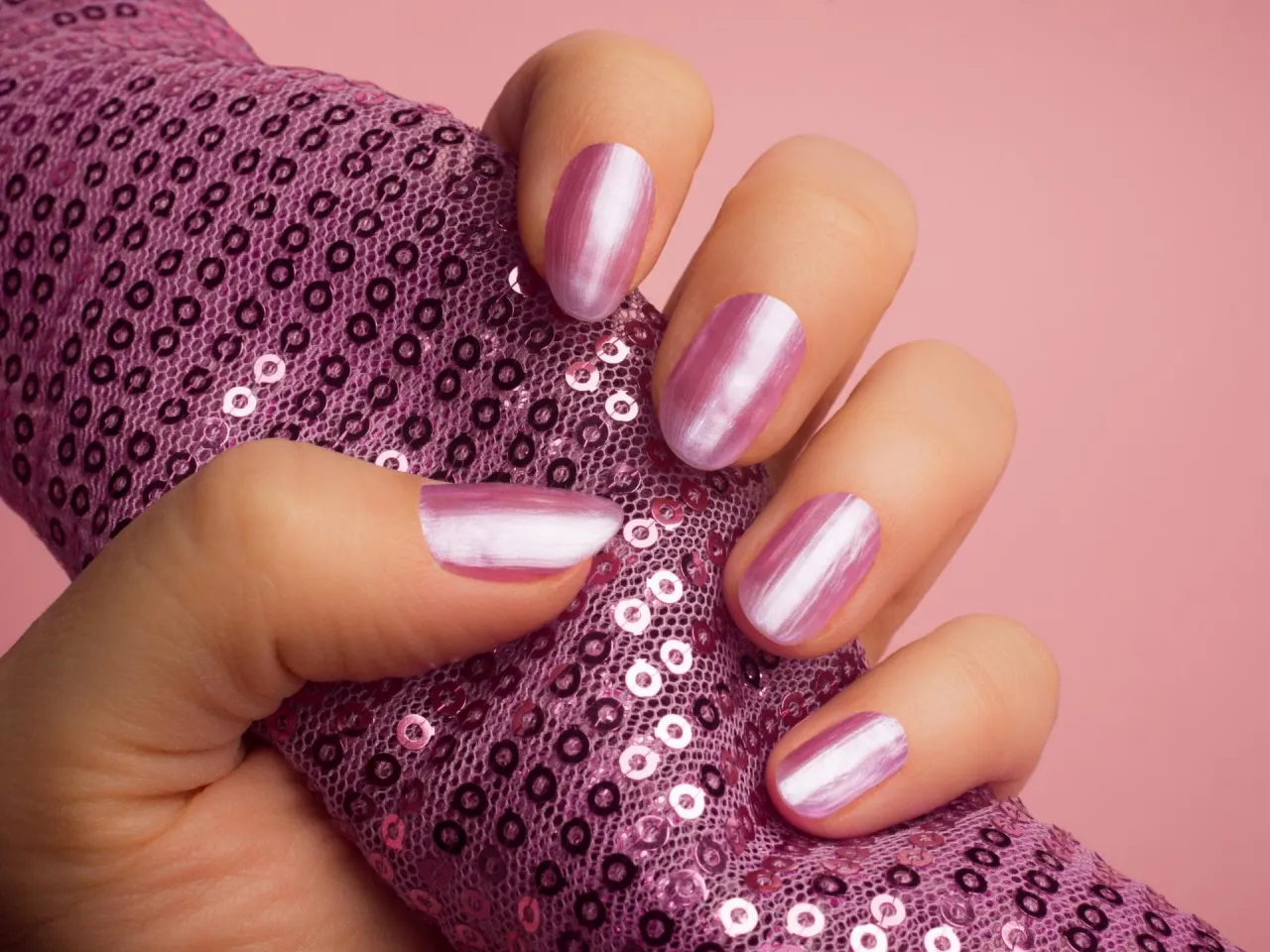 Rosa Chrom Nägel Styling Ideen Hauttyp Kombinationen