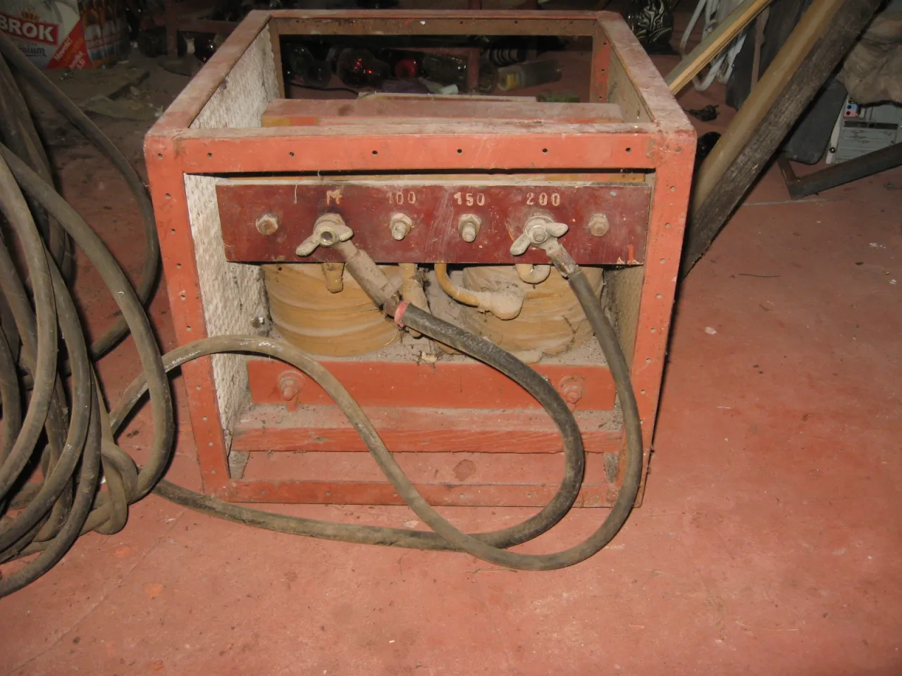 stara spawarka transformatorowa rozłożona