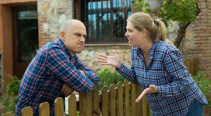 Sąsiad agresywny zagrożenie bezpieczeństwa