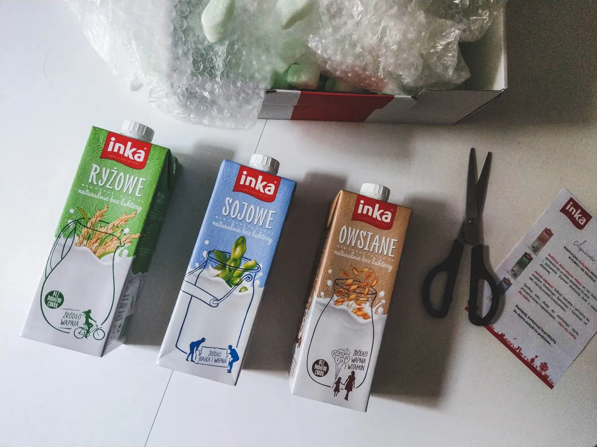 Trzy kartony napoj&oacute;w roślinnych Inka: ryżowy, sojowe i owsiane. Wyb&oacute;r między mleko sojowe czy owsiane jest trudny!