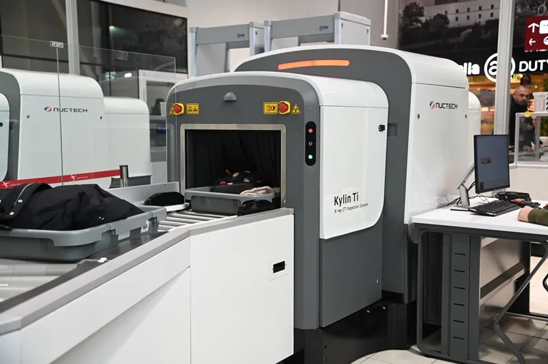 skaner 3D CT lotnisko
