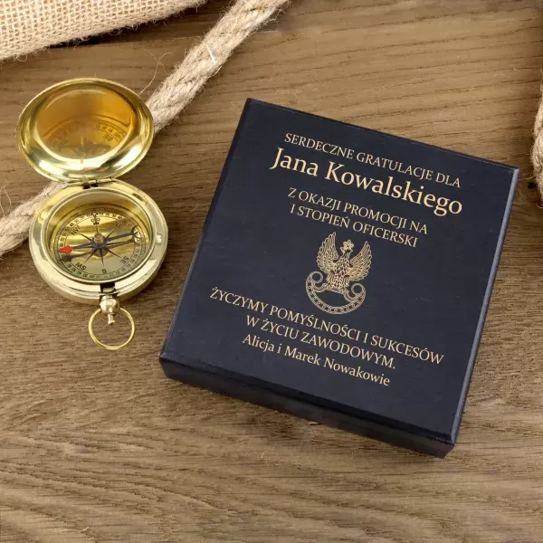 Zdjęcie Jak wybrać idealny prezent na promocję oficerską, który zachwyci?