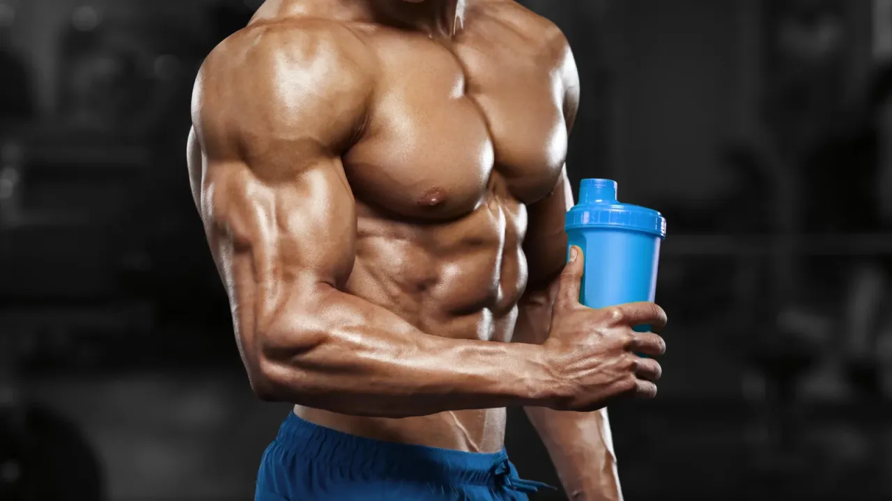 Kreatyna przed treningiem korzyści