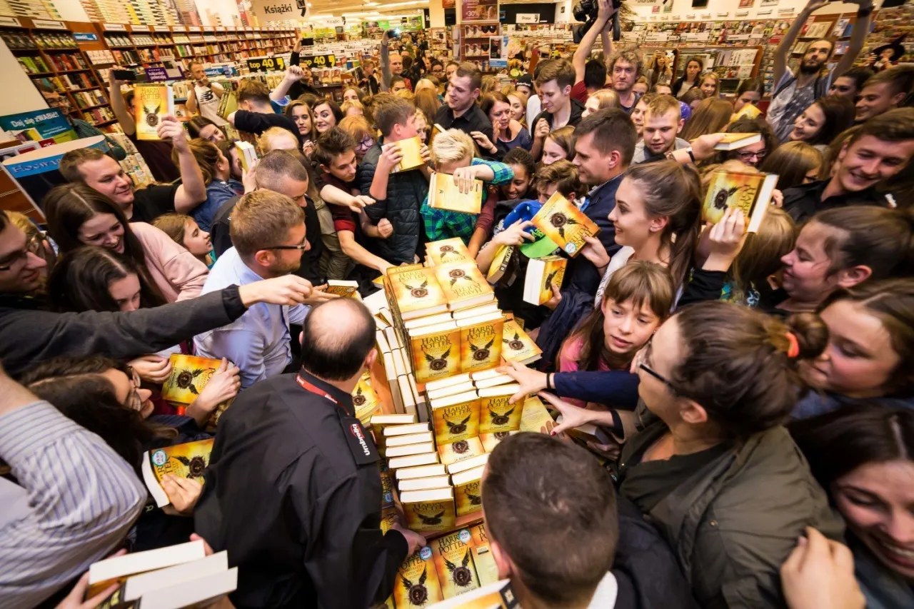Fani Harry'ego Pottera na premierze książki