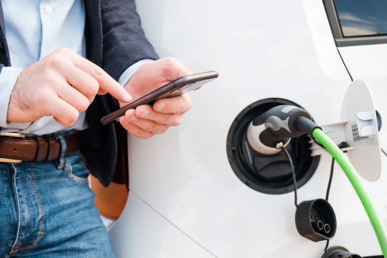 Rozliczenie ładowania samochodu służbowego w domu pracownika