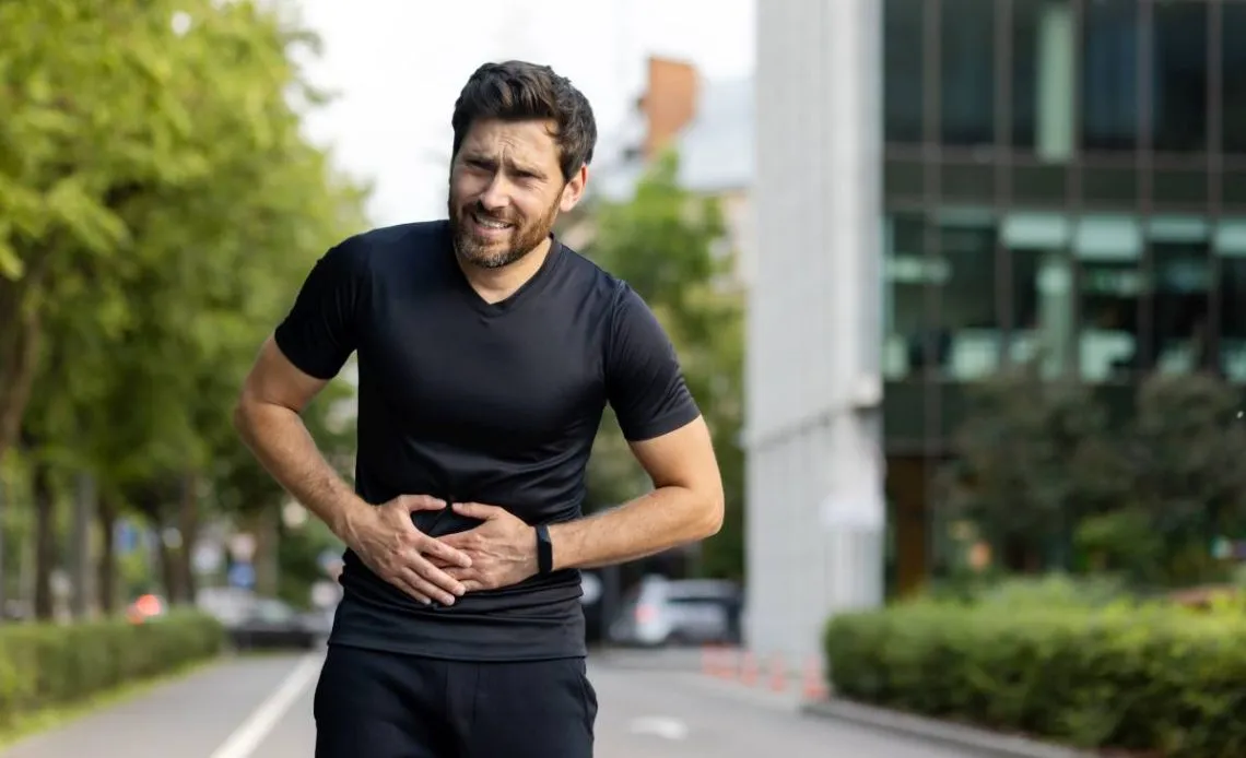 B&oacute;l brzucha po bieganiu, uszkodzone nerki, udar cieplny biegacz