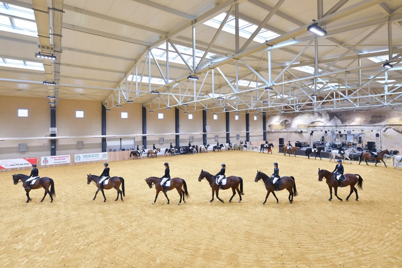 Uniwersytet Przyrodniczy w Lublinie hipologia jeździectwo budynek