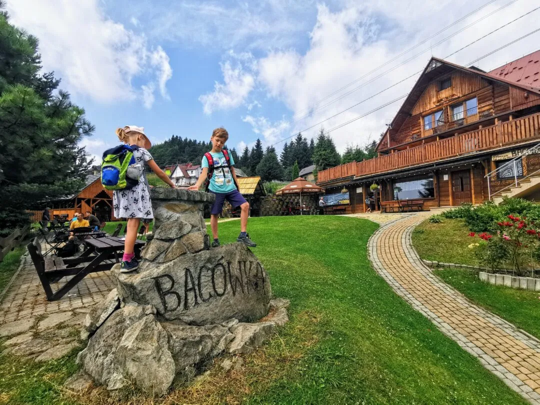 Dojazd Bac&oacute;wka na Obidzy parking