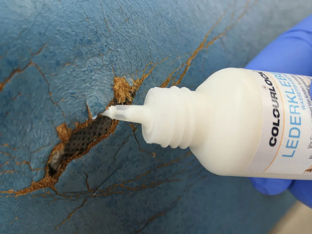 Rodzaje klej&oacute;w do ekosk&oacute;ry