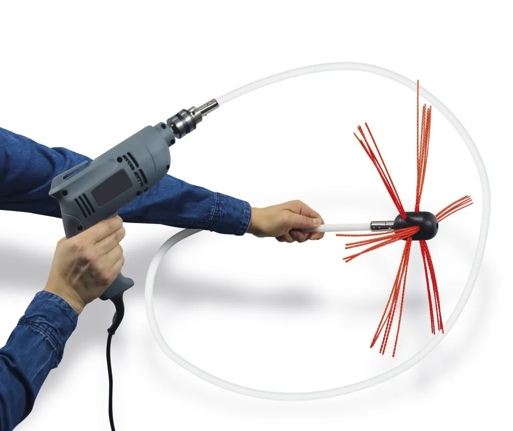 czyszczenie komina od dołu wiertarką