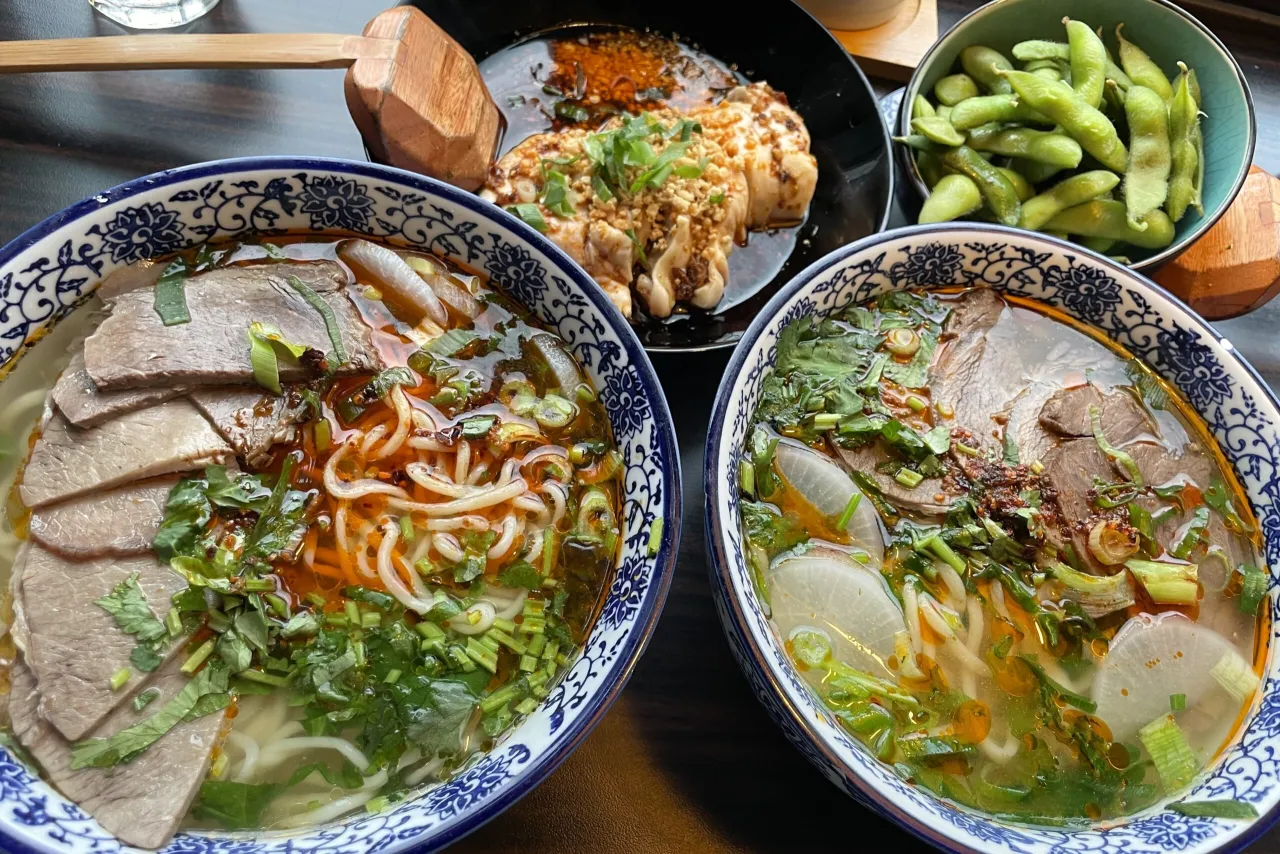 Handgezogene Nudeln Lanzhou Lamian Herstellung