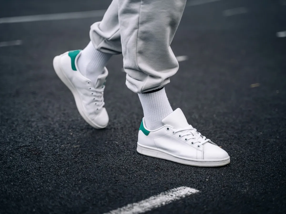 Rodzaje skarpetek do sneakersów, stopki za kostkę wysokie