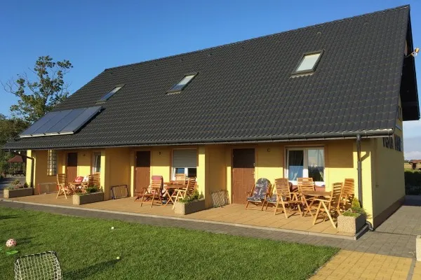 rodzaje tanich noclegów w Polsce agroturystyka hostel apartament