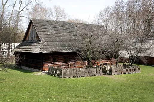 Skansen Park Śląski ogólny widok tradycyjne budynki