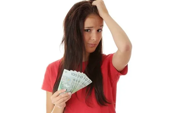 student dorabiający do renty rodzinnej