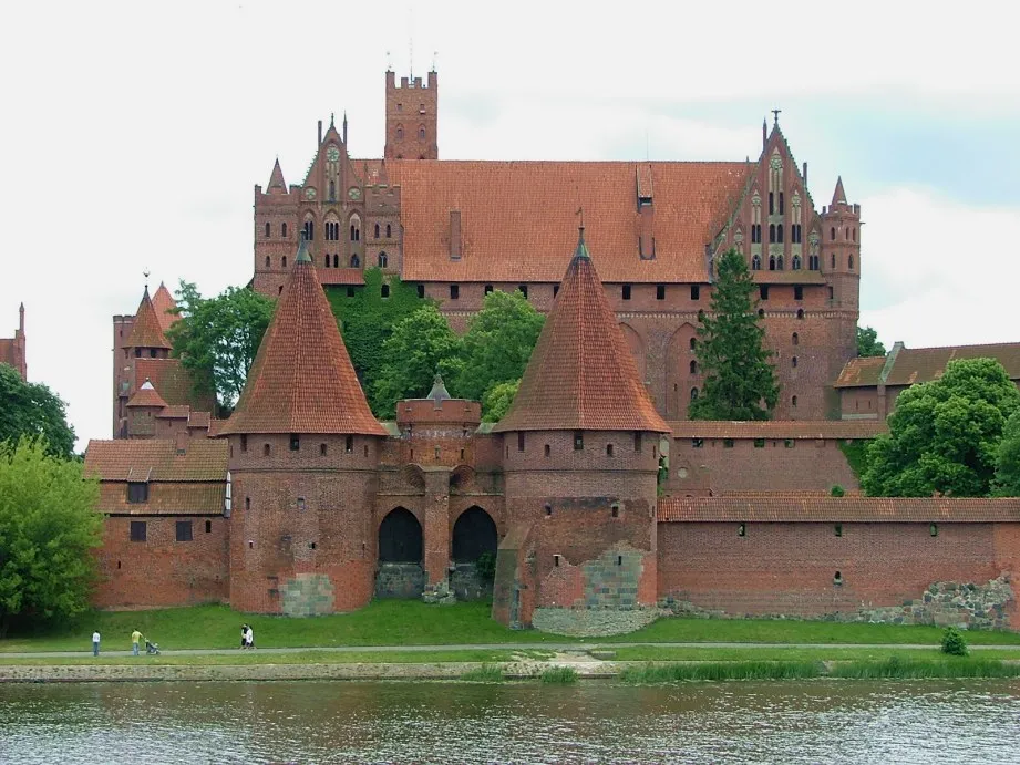 Polskie zamki Malbork Krzyżtopór Srebrna Góra
