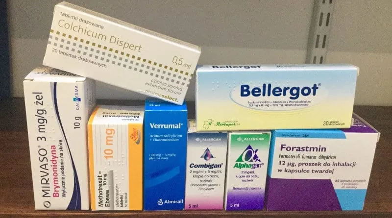 leki w apteczce, r&oacute;żne rodzaje tabletek