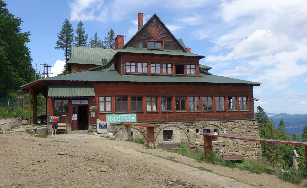 Schronisko PTTK na Stożku Wielkim Beskid Śląski