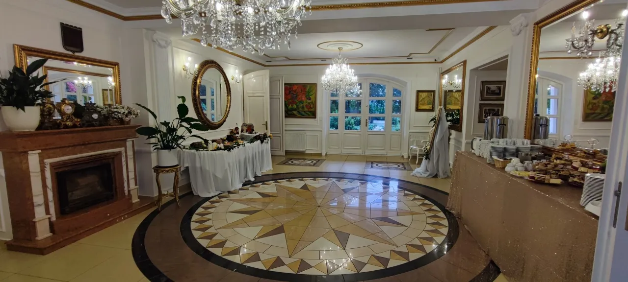 Dworek Wola Ociecka sala weselna aranżacja