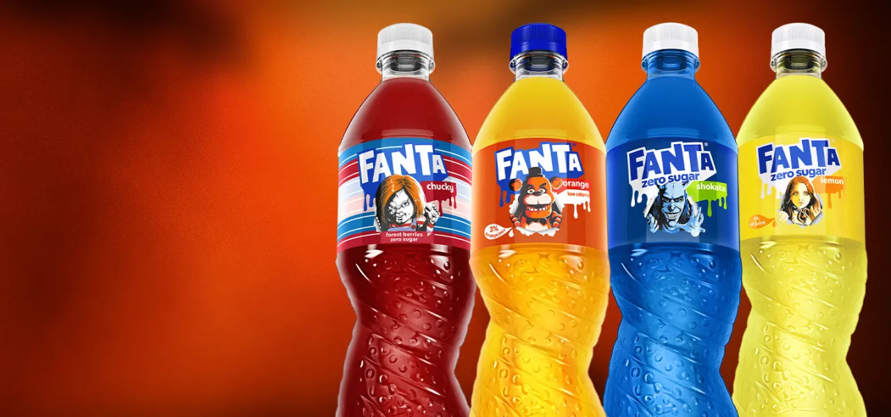 r&oacute;żne kolory butelek Fanta What The Fanta edycje