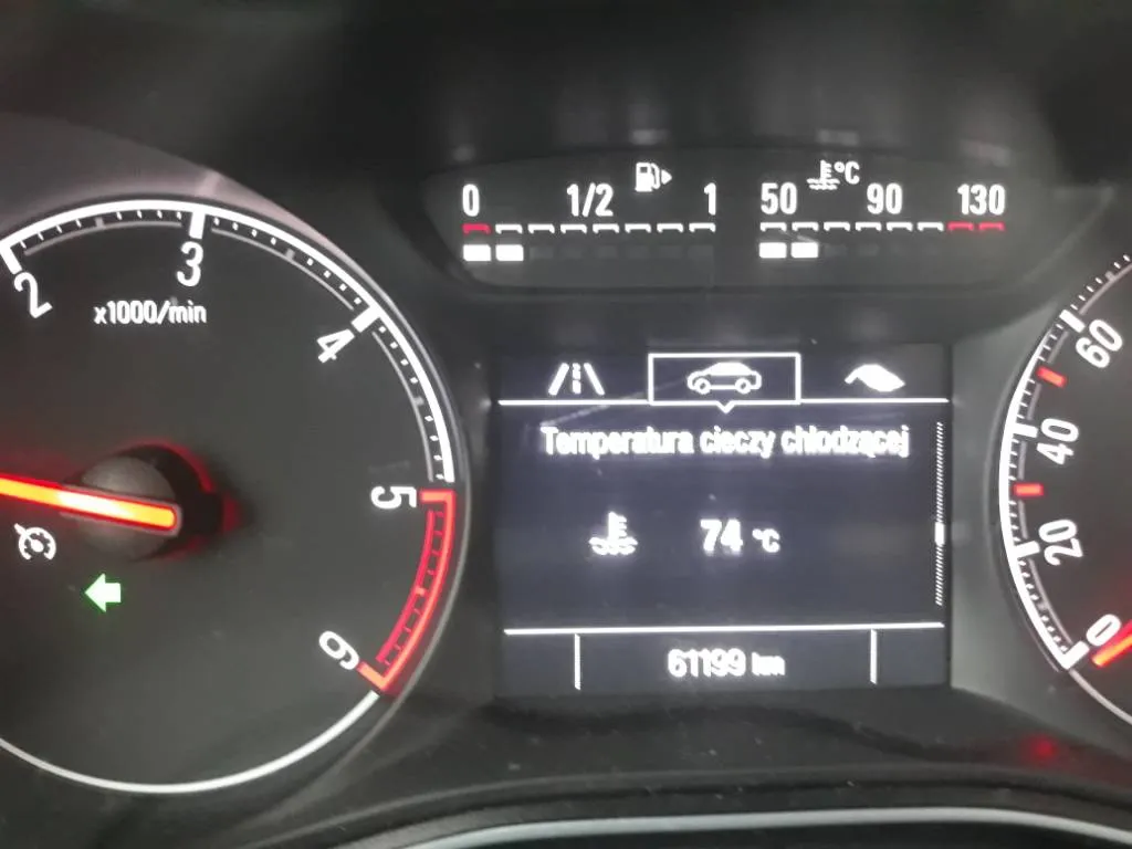 Zdjęcie Jak sprawdzić temperaturę silnika Opel Astra H i uniknąć problemów