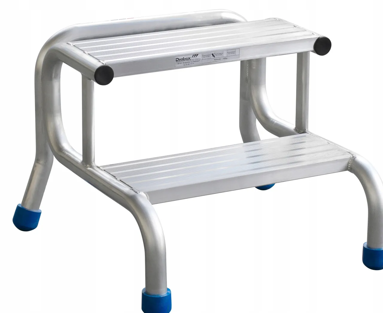 schodki lub drabina symbolizująca postęp