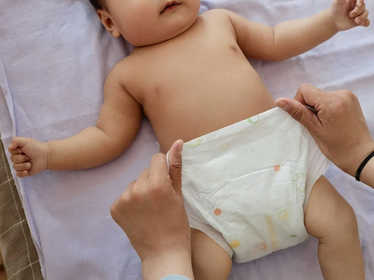 Pieluszka za mała odciski na sk&oacute;rze dziecka