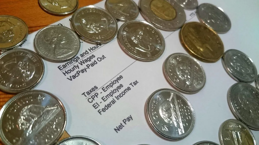 Zdjęcie Ile zarabia dekarz w Kanadzie? Poznaj zaskakujące wynagrodzenia!
