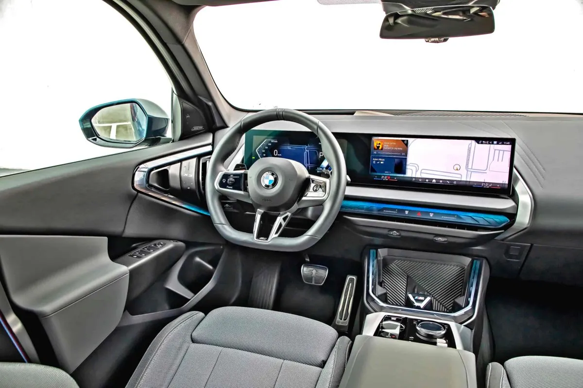 Wnętrze BMW X3 G45 kokpit