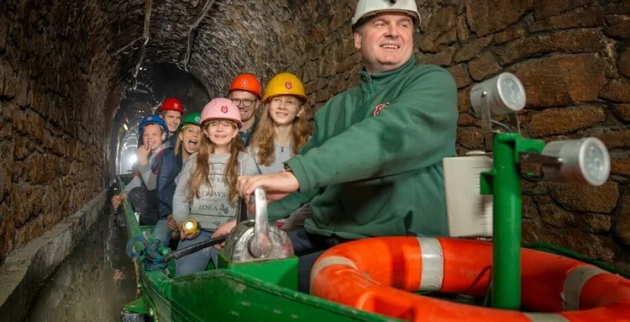 Sztolnia Królowa Luiza z dziećmi