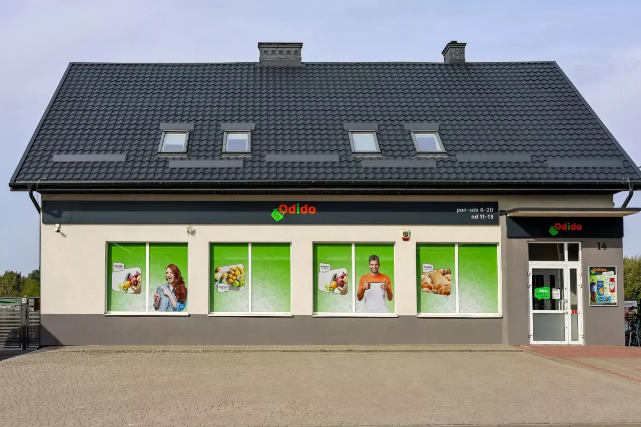 r&oacute;żne typy sklep&oacute;w osiedlowych