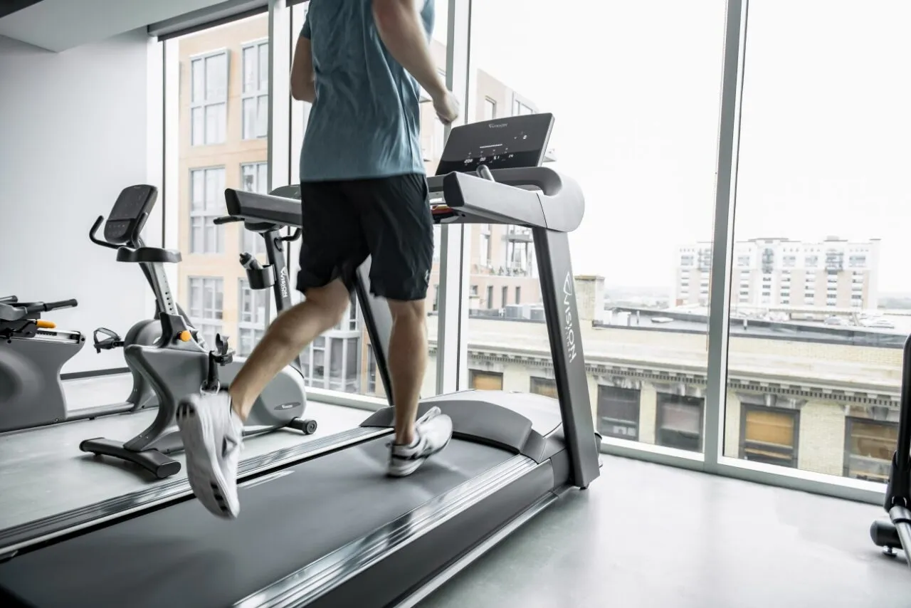 Bieżnia trening cardio w domu i na siłowni