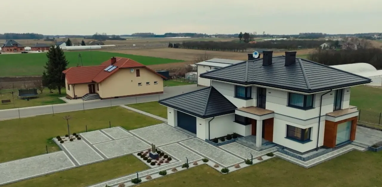 dom rolnika z częścią agroturystyczną