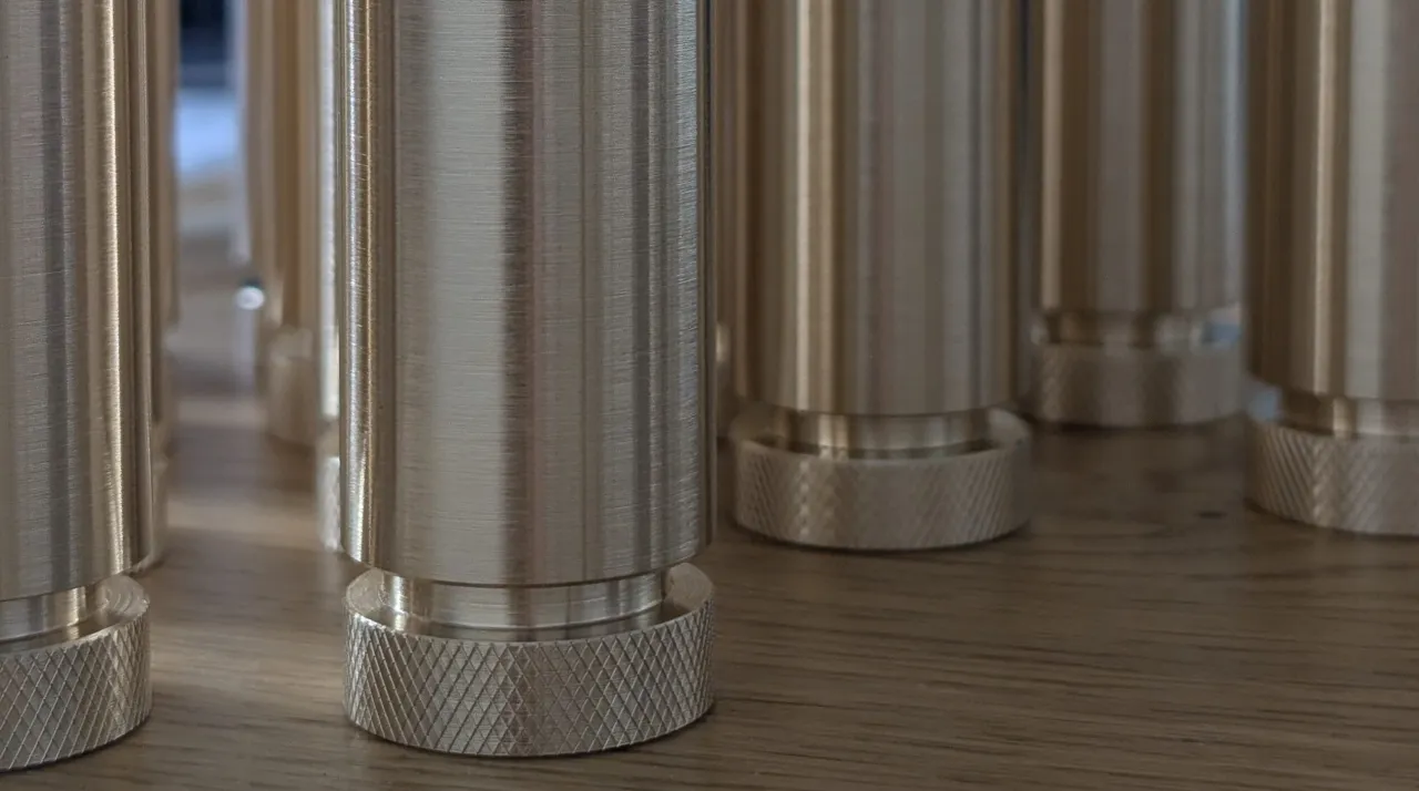 czynniki wyboru metody montażu nóżek