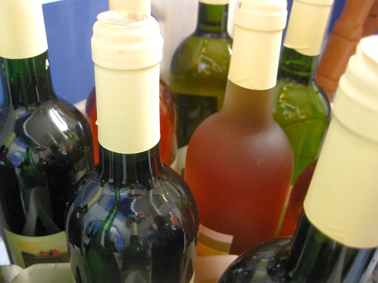 Domowe wino przed i po kupażowaniu